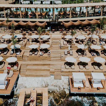 Lost Seaside Hotel Sarandë エクステリア 写真