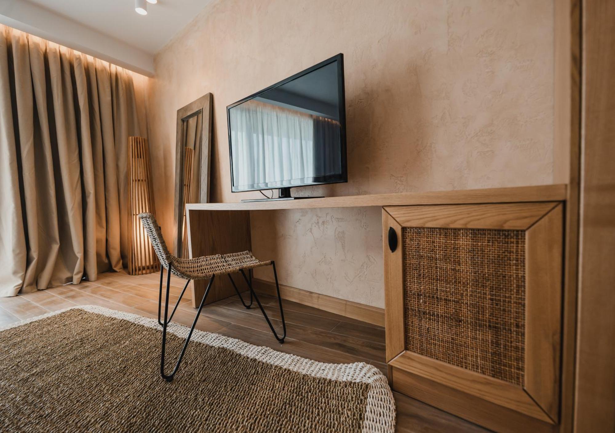 Lost Seaside Hotel Sarandë エクステリア 写真