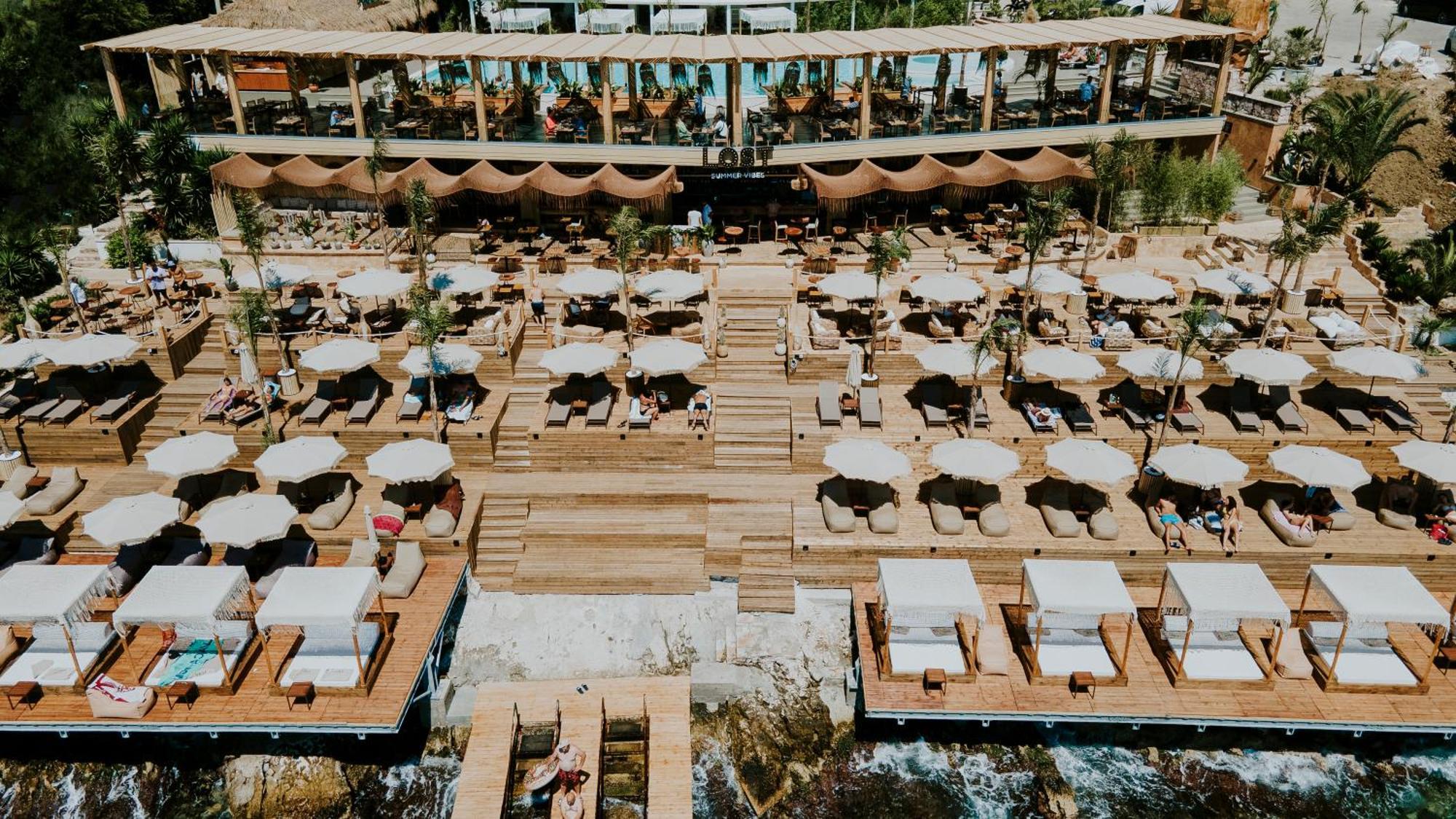 Lost Seaside Hotel Sarandë エクステリア 写真